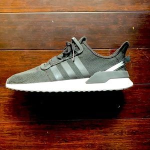 Adidas U Path Size 12